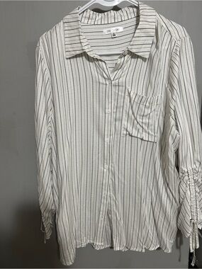 Women’s Daily Thread Black and White Pin Stripe Shirt 1X